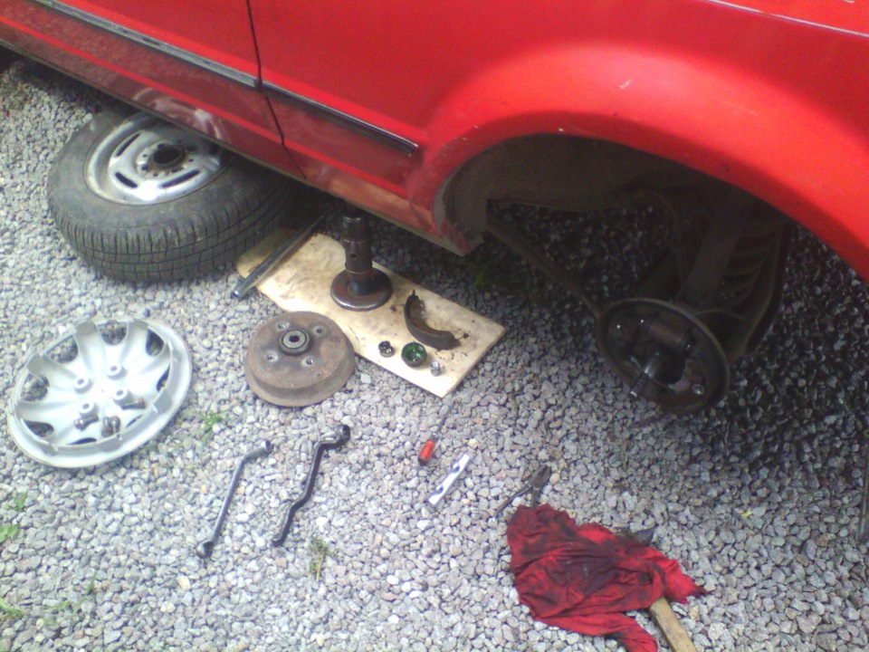 Поломка ручного тормоза — Ford Escort Mk3, 1,3 л, 1985 года | поломка ...