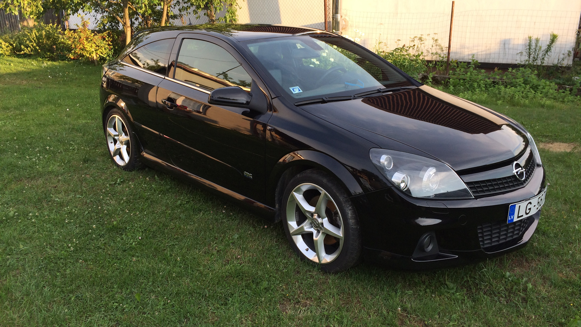 Astra t