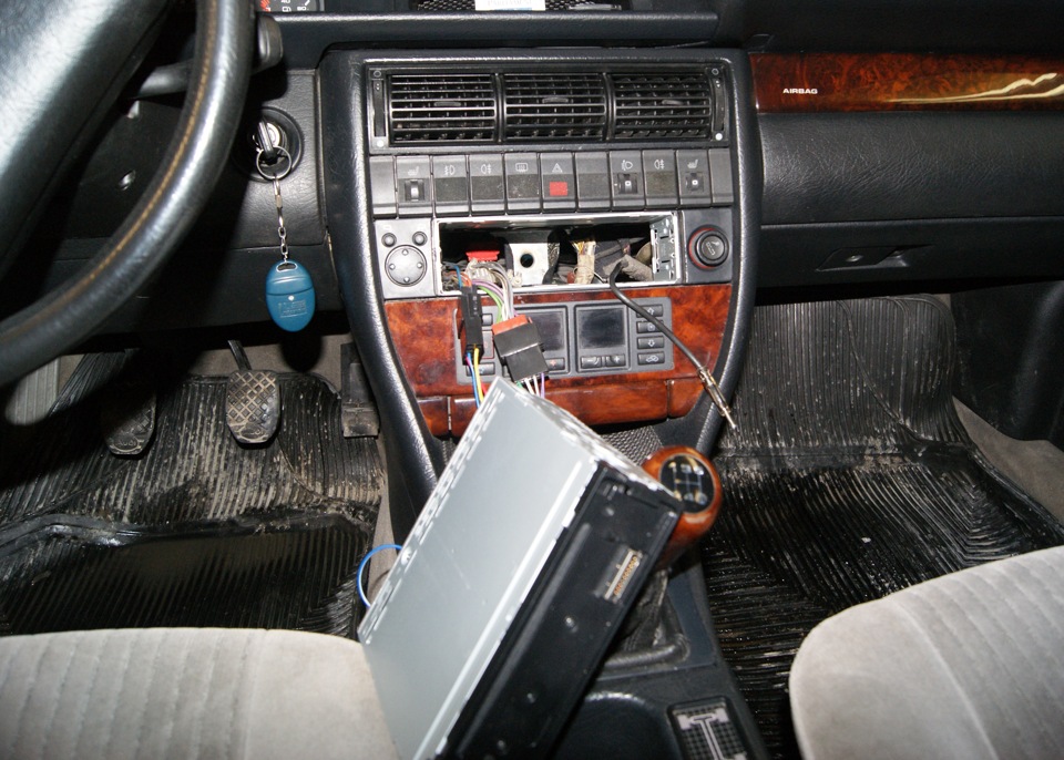 Как снять магнитолу с ауди 100 45к Установка Музыки - Audi 100 (C4), 2,8 л, 1993 года автозвук DRIVE2
