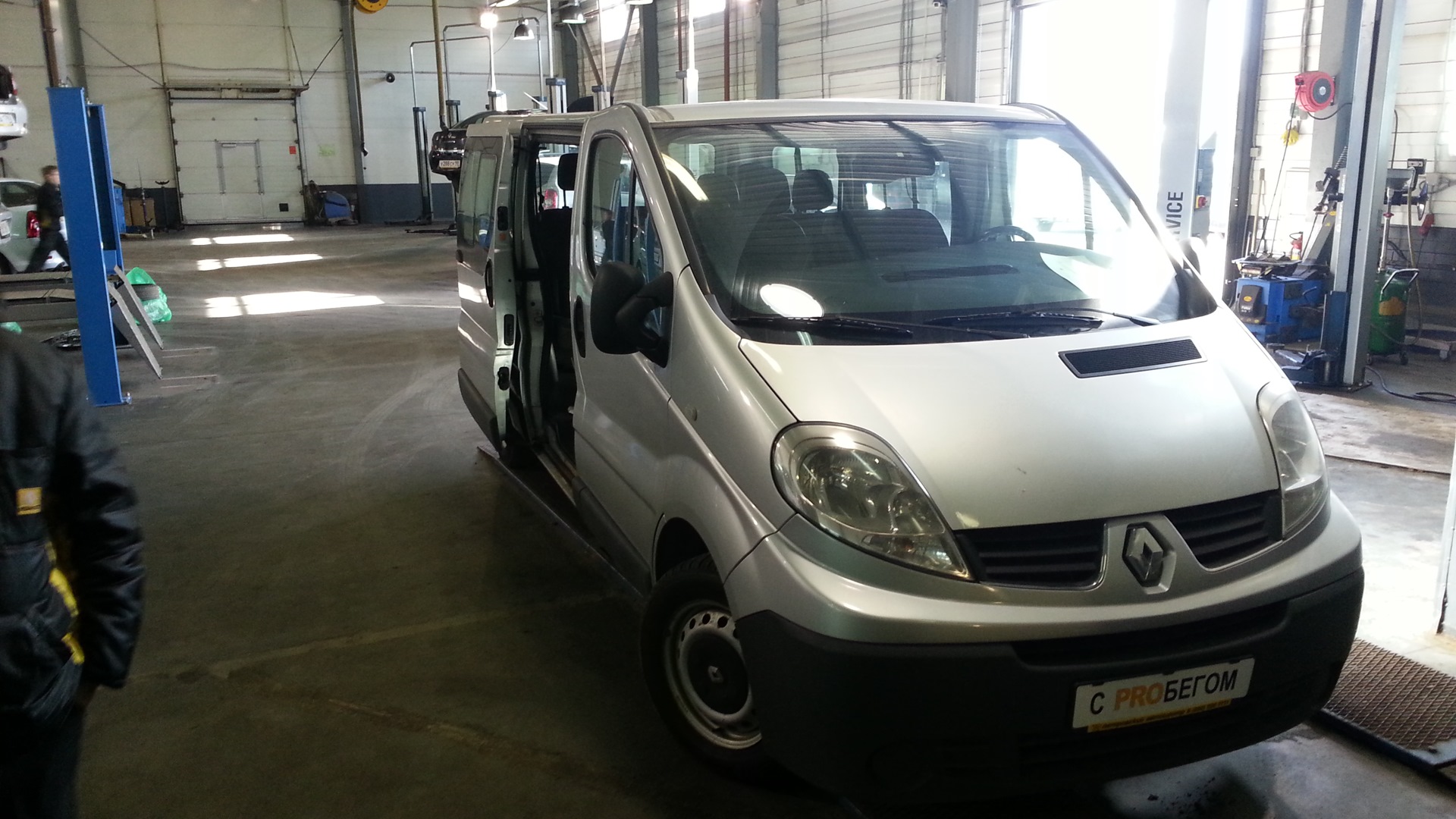 Renault Trafic (2G) 2.0 дизельный 2008 | Жирный Луи на DRIVE2