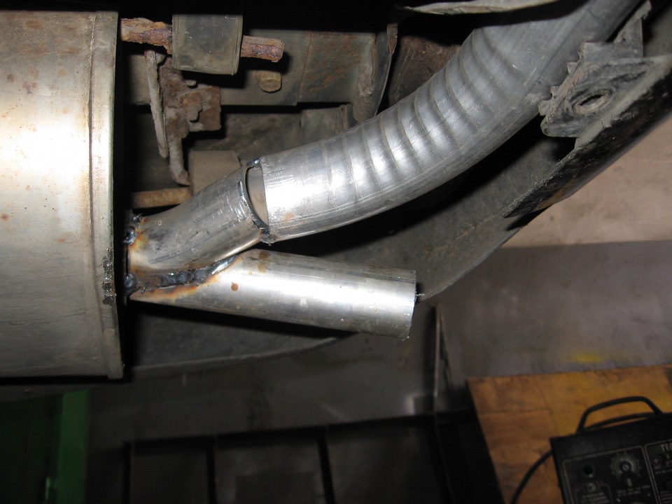 Охлаждение выхлопа. Охлаждение выхлопа. Охлаждение выхлопной системы. 6. Выпускной коллектор vw polo.