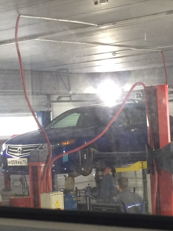 Замена пыльника наружней гранаты — Honda Accord (8G), 2,4 л, 2008 года ...