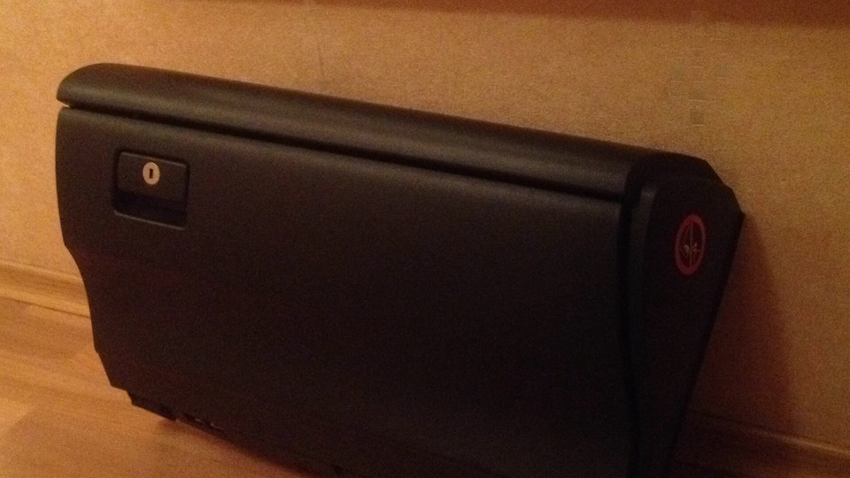 Не плотно закрывается бардачок+Пересвет — Toyota Camry (XV40), 2,4 л ...