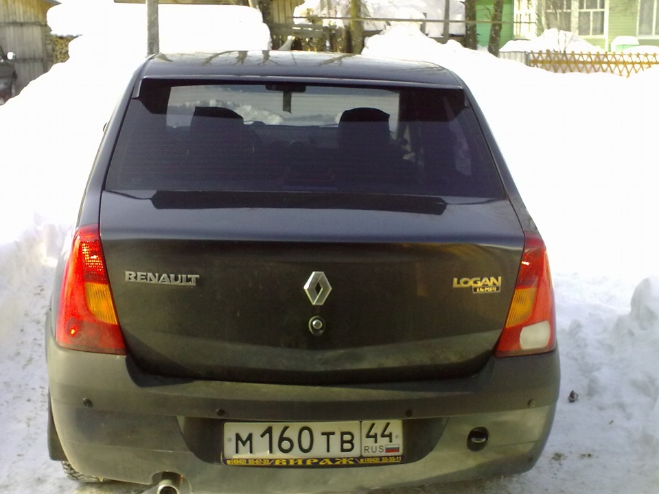 рено логан черный сзади. Renault logan заднее стекло. заднее стекло рено логан 1. Renault logan заднее стекло. лип спойлер рено логан 1.