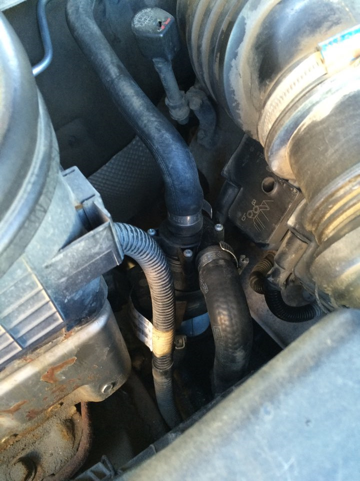 Замена рециркуляционного насоса системы охлаждения. — Mercedes-Benz M ...