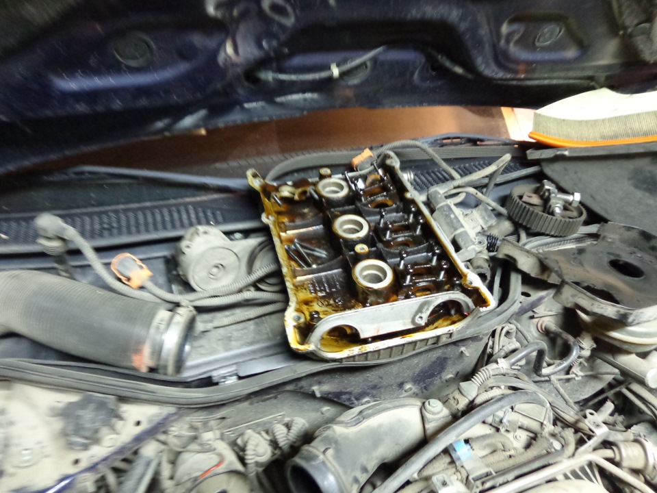 Замена гидронатяжителя цепи — Audi A6 (C4), 2,8 л, 1997 года | визит на ...