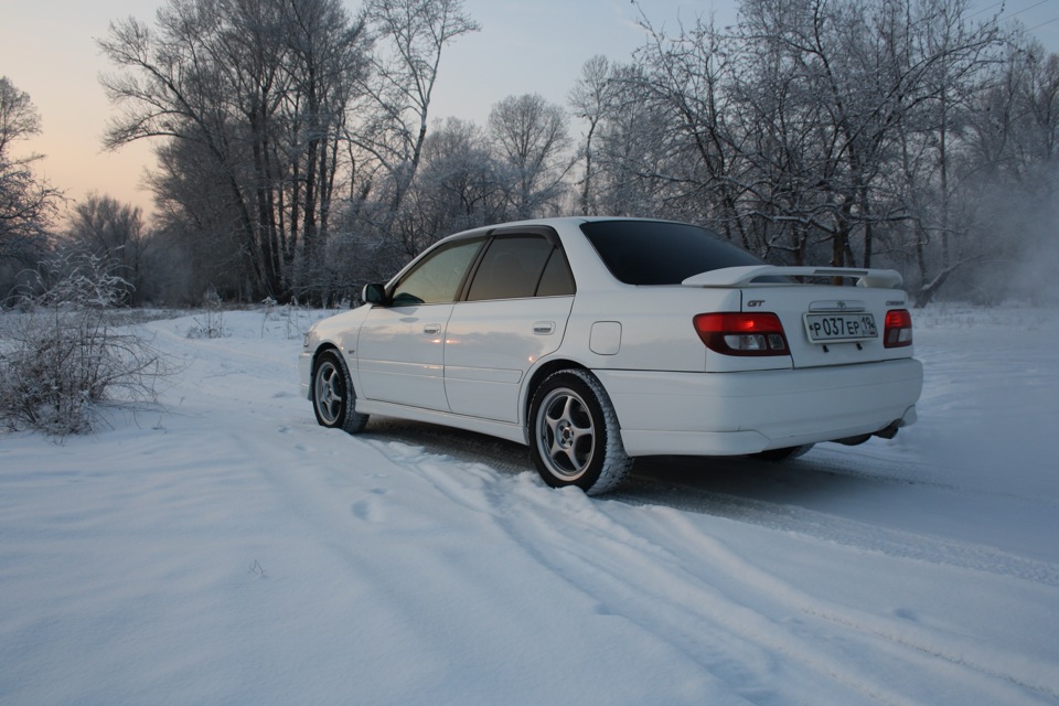 Toyota Carina опер