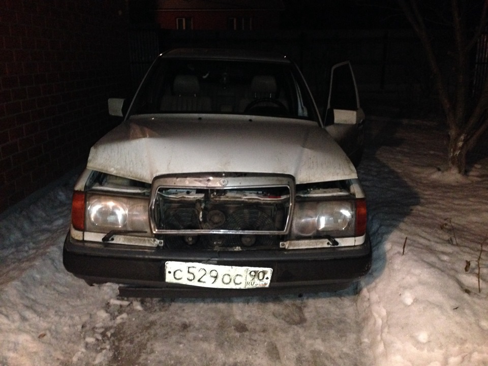 Гололёд и ДТП — Mercedes-Benz E-class (W124), 2,6 л., 1991 года | ДТП ...