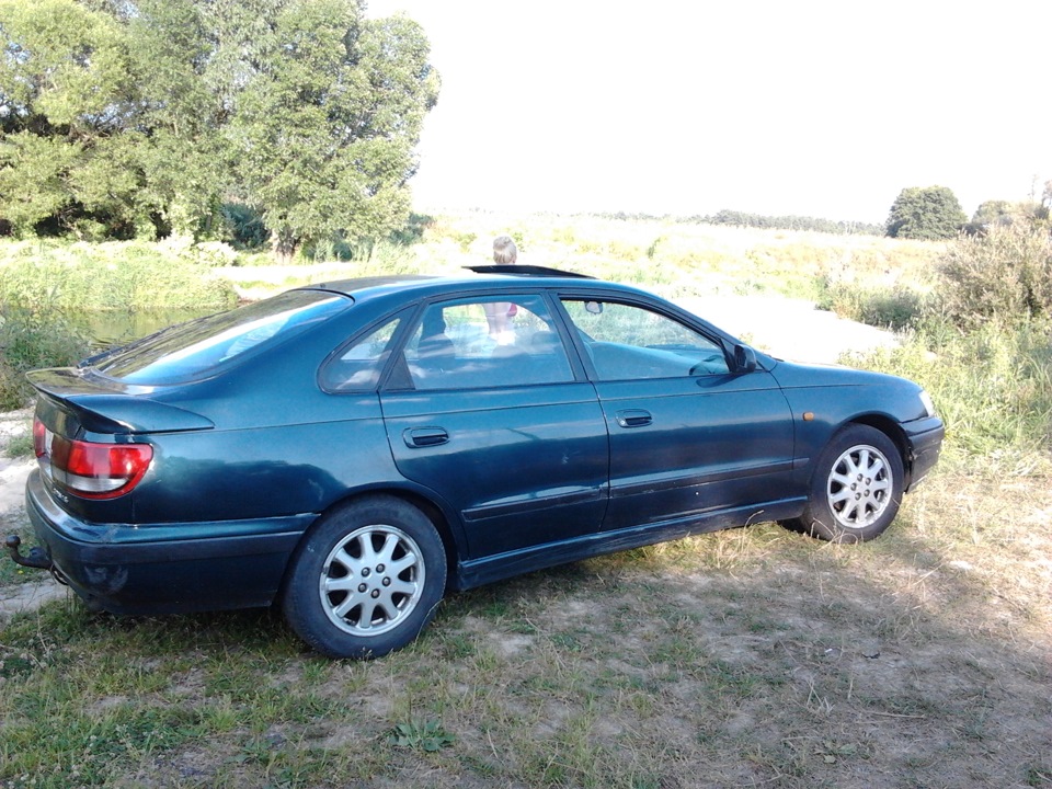 Toyota Carina e Liftback