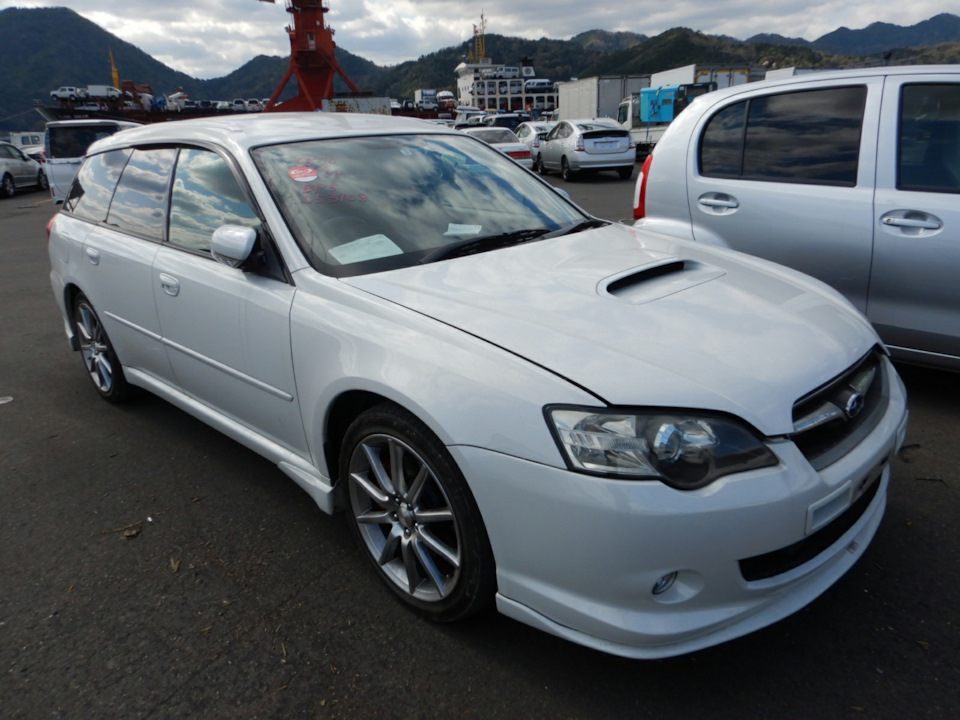 Subaru legacy spec b отличие