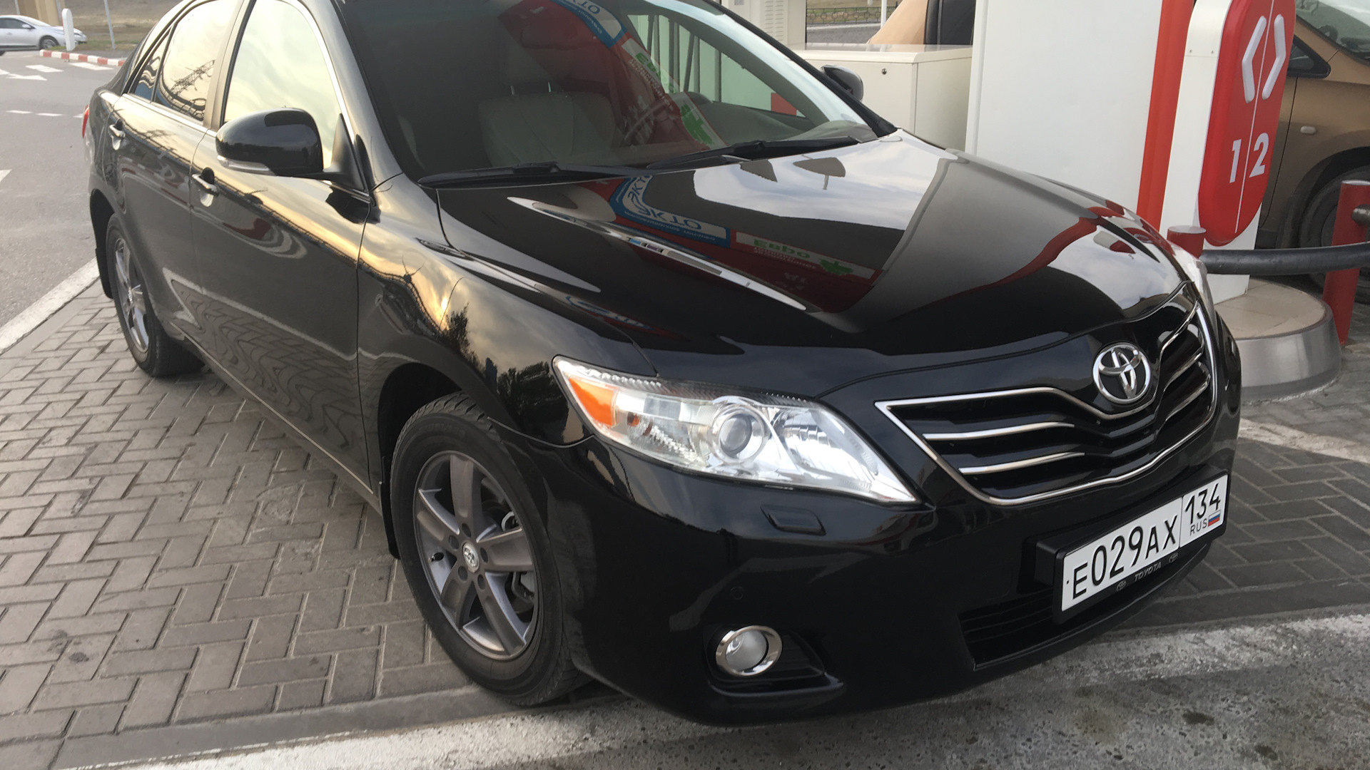 Toyota Camry (XV40) 2.4 бензиновый 2011 | Цвет 202 R4 на DRIVE2