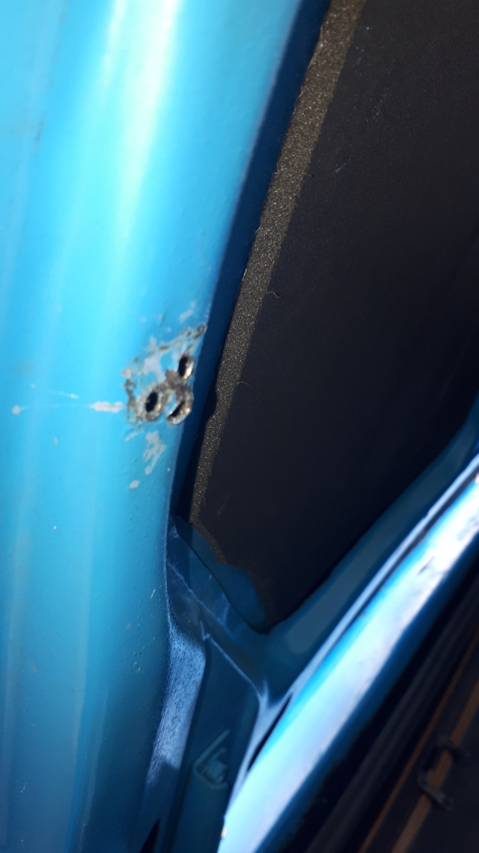 Амортизатор багажника продолжение — Москвич 2140, 1,5 л, 1984 года ...