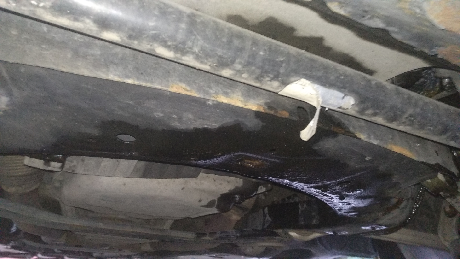 Масло в бачке антифриза — Audi A6 (C6), 2,8 л, 2010 года | поломка | DRIVE2