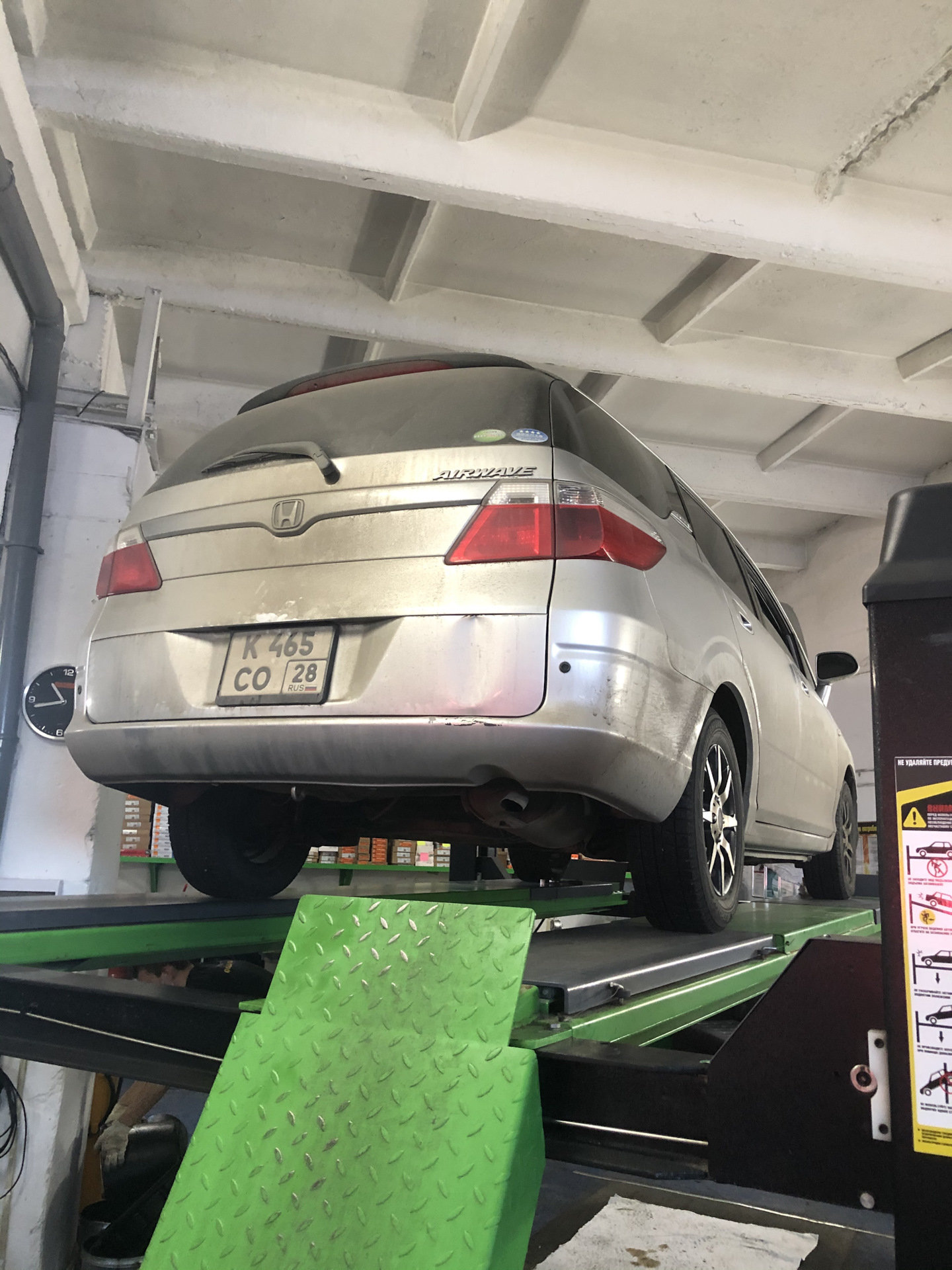 Замена масла в двигателе и в вариаторе — Honda Airwave, 1,5 л, 2009 ...