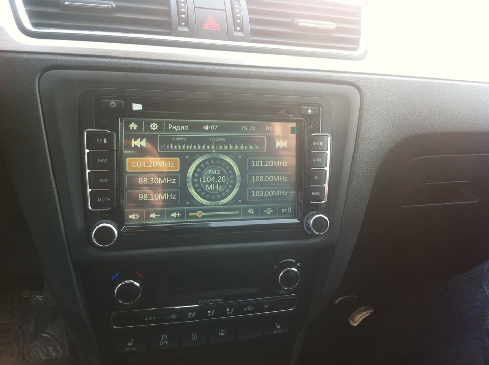 Установка штатной магнитолы Trinity на Skoda Rapid — DRIVE2