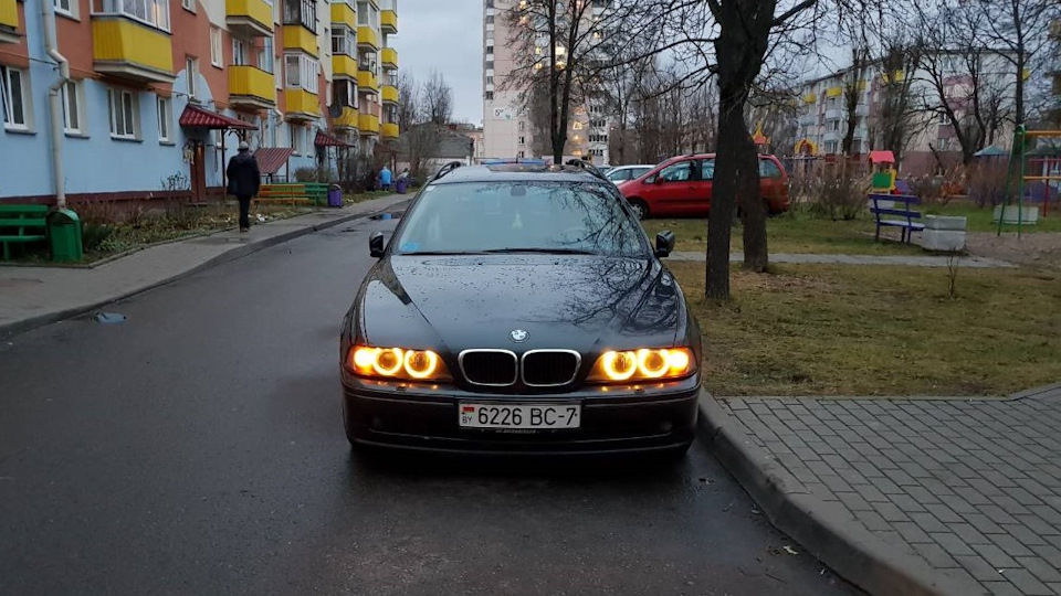 Bmw x5 горит поворотник