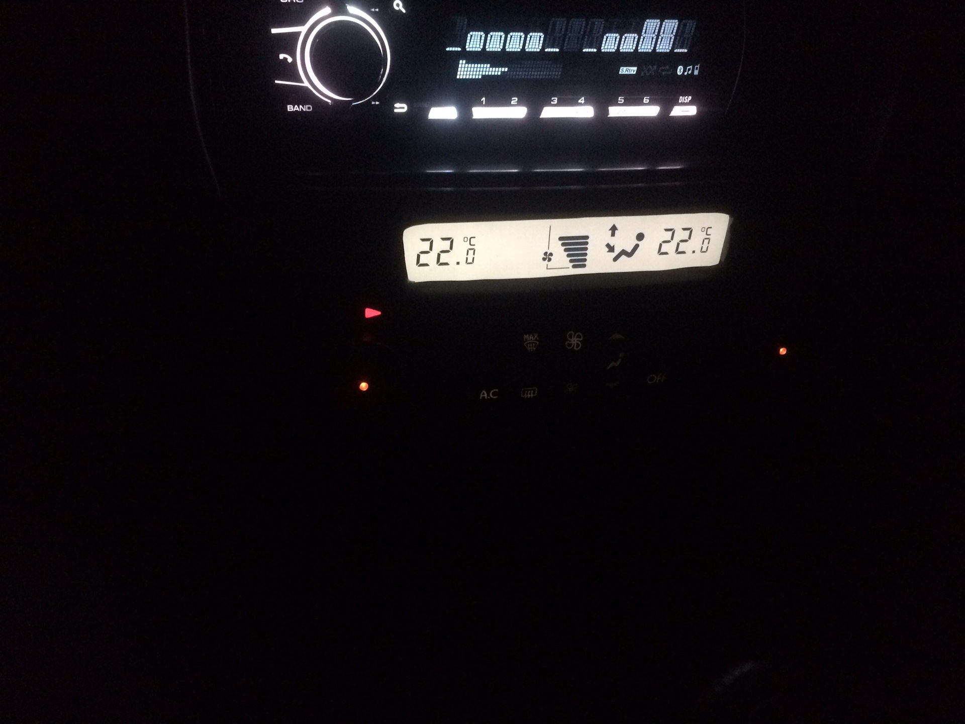 Сменил ГУ на Pioneer MVH-X560BT — Renault Laguna II, 1,9 л, 2004 года ...