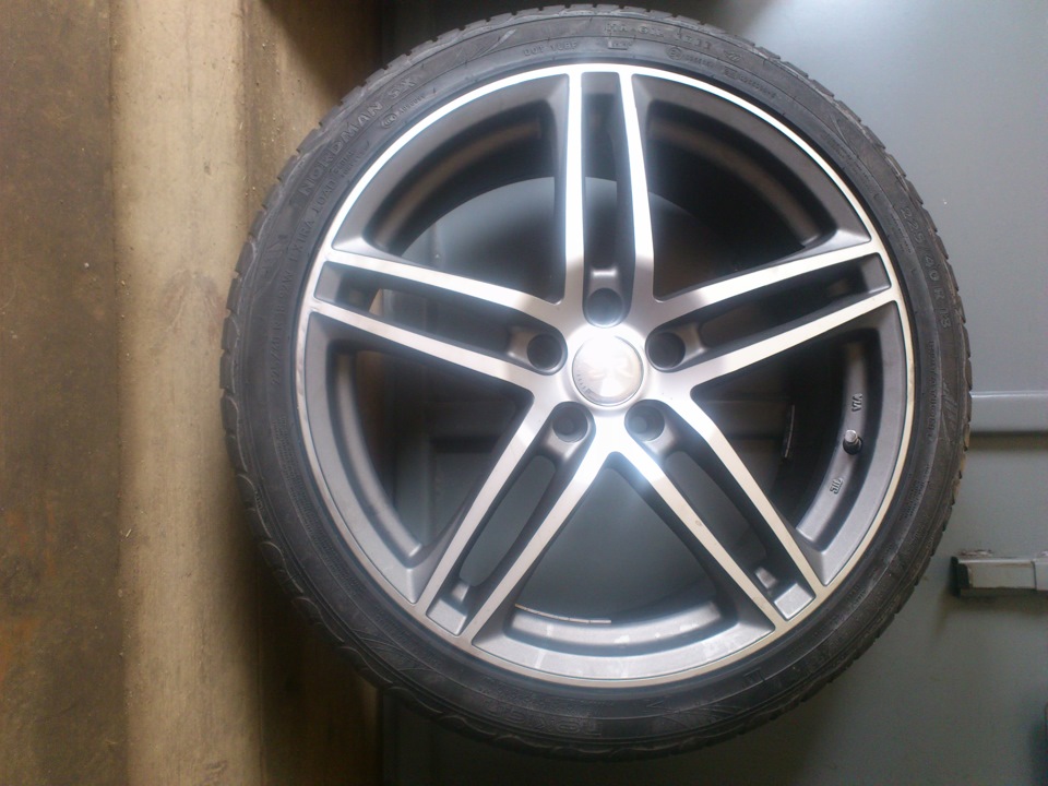 Колеса R18 — Ford Focus Hatchback II, 2 л, 2008 года | колёсные диски ...