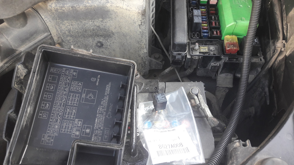 Нет питания на прикуриватель в багажнике — Mitsubishi Airtrek, 2 л ...