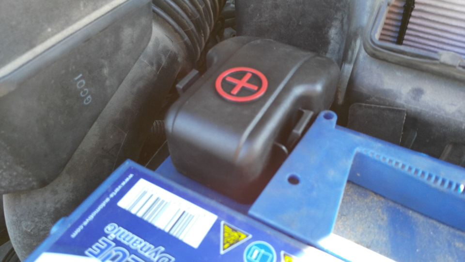 "Оригинальная" крышка на минусовую клемму аккума - Hyundai Santa Fe (2G), 2,7 л,