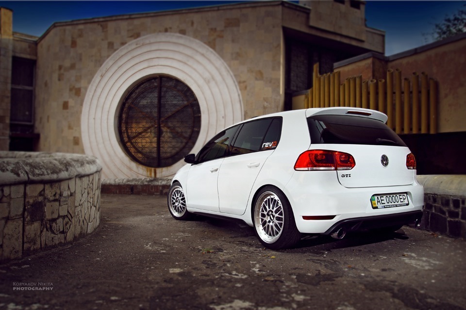 Гольф 6 GTI белый