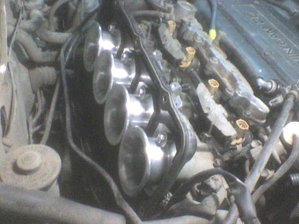 The pipes  - Toyota Sprinter Trueno 16 liter 1997