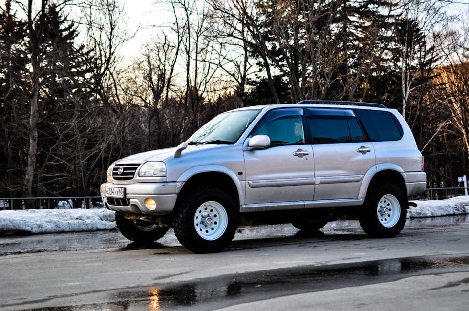 Сузуки гранд эскудо. Suzuki Grand Escudo 2002. Suzuki Grand Escudo 2004. Судзуки Гранд эскудо. Suzuki Grand Escudo.