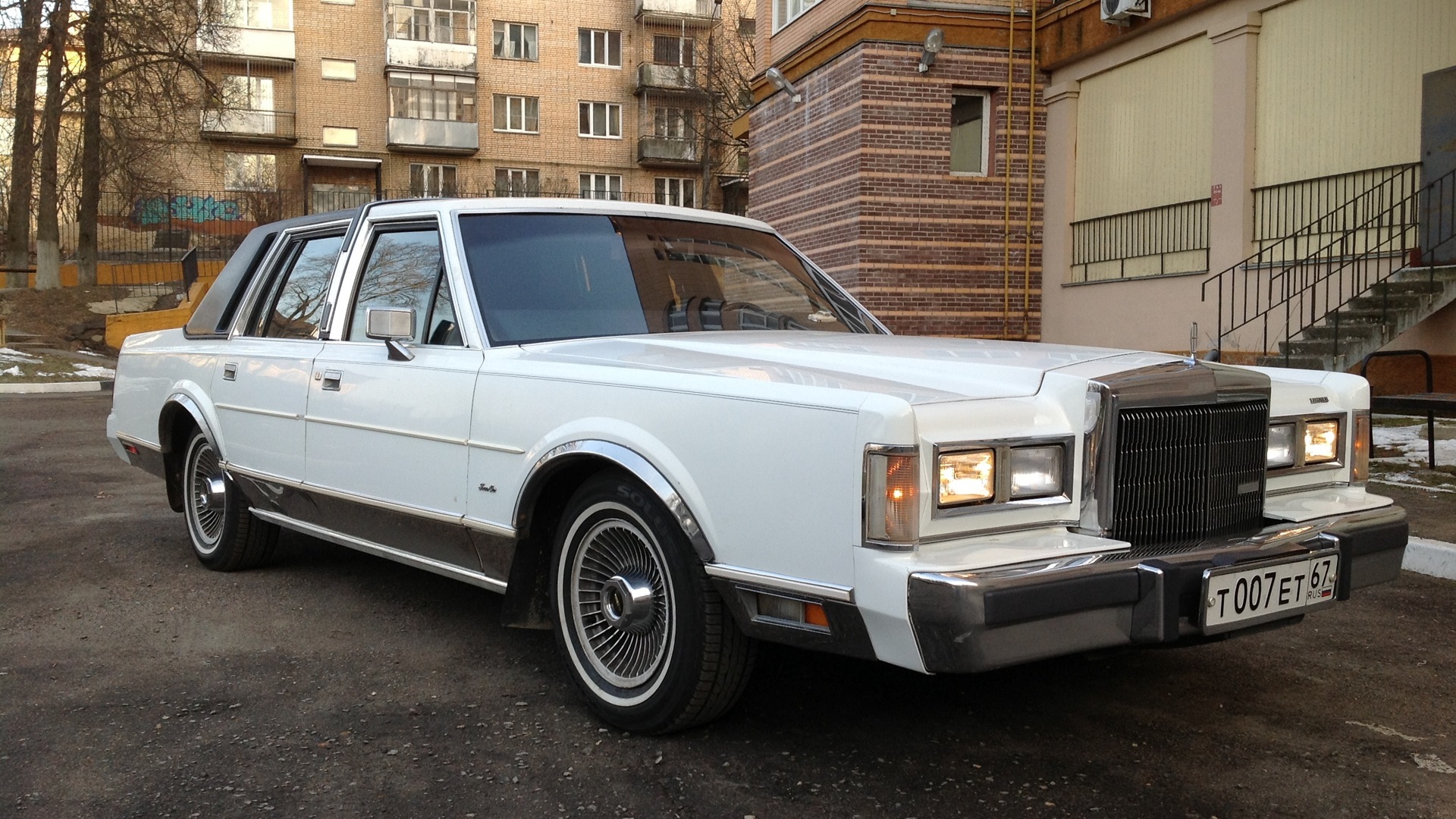 Lincoln Town Car I 5.0 бензиновый 1988 | на DRIVE2