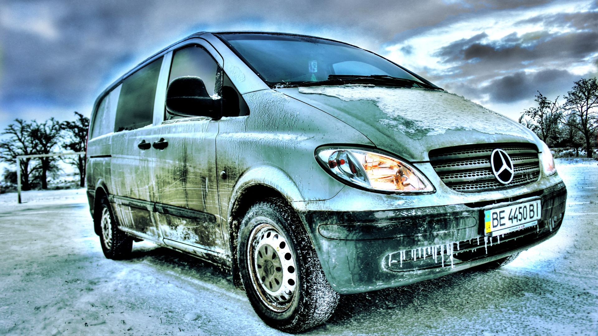 Mercedes vito 111. Mercedes Vito PNG. Витек бус машина.