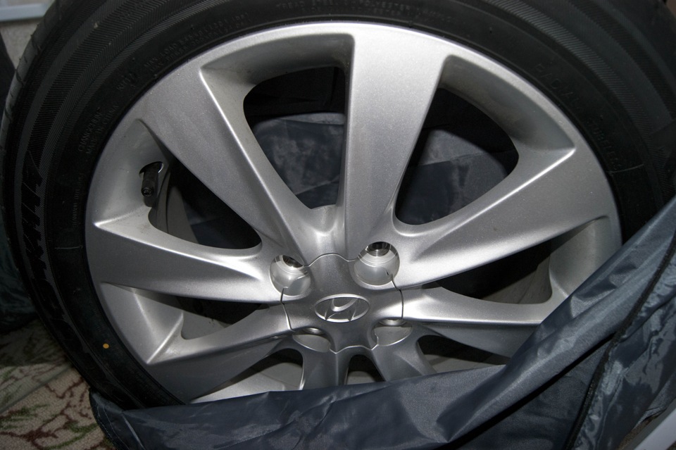 Литые диски на хендай солярис r16. Диски Солярис штатные r16. 195 55 R16 на Hyundai Solaris. Штатные шины Хендай Солярис r15.