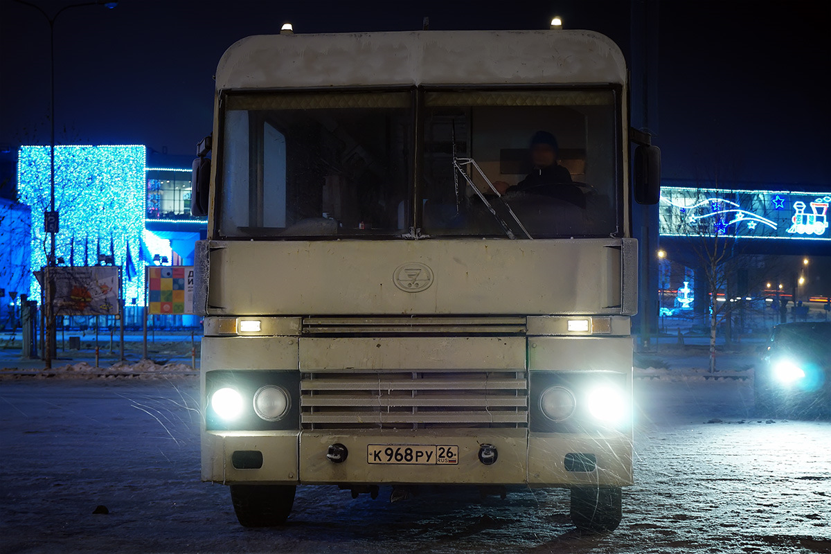 Автобус бийск. Альтерна автобус Бийск. Брокерский компания Альтерна. Автобус Альтерна лобовое стекло.