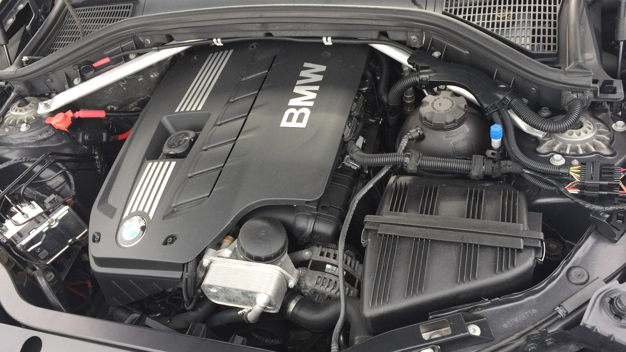Бмв х3 жидкости. Мотор n52 BMW f25. БМВ х3 ф25 2.0 дизель. BMW x3 f25 мотор. BMW x3 f25 3.0d.