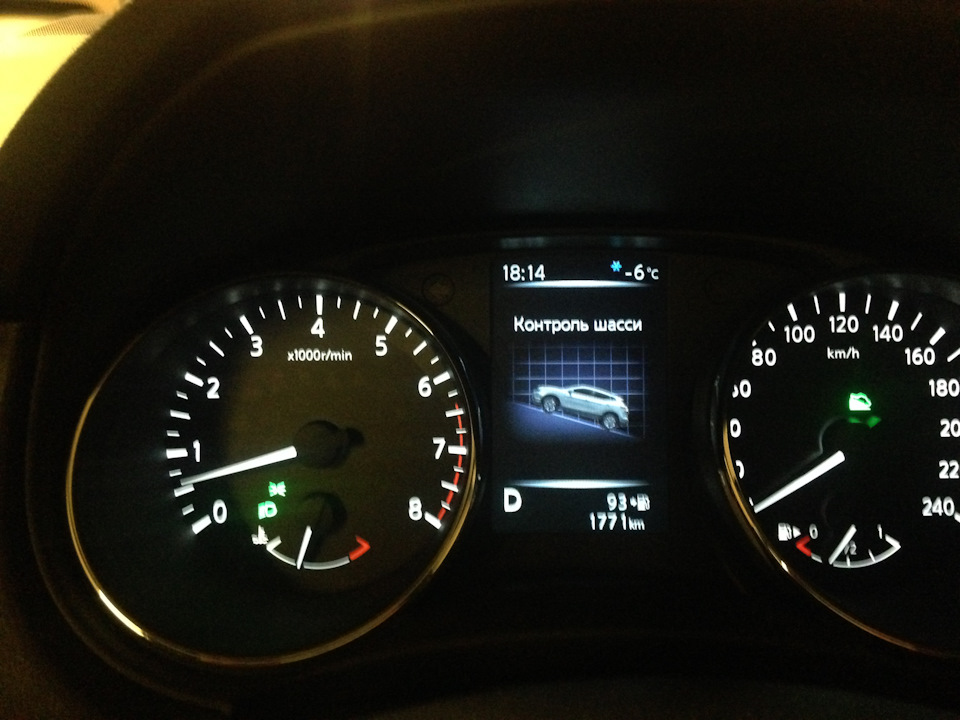 7. Необычные картинки на приборной панели — Nissan Qashqai (2G), 2 л ...