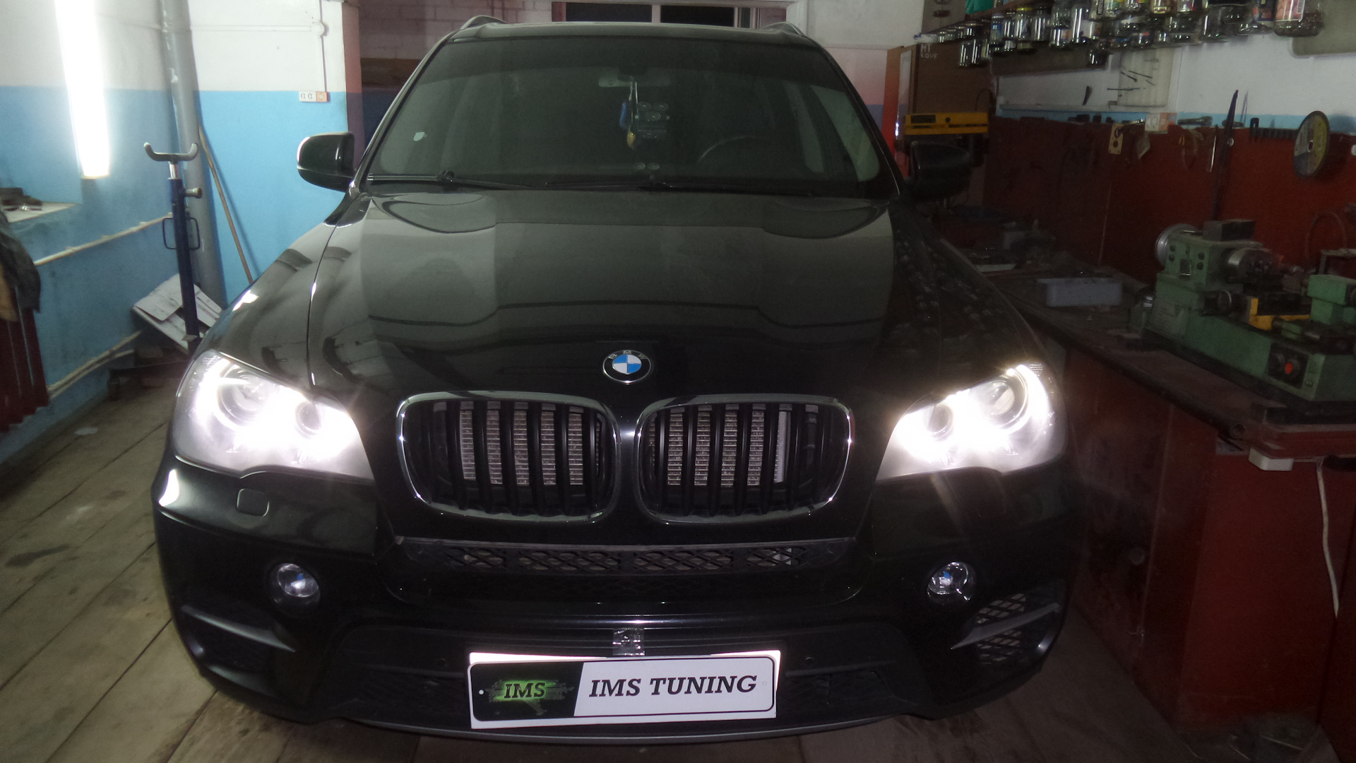 Чип-тюнинг БМВ Х5 3.0 D E70, удаление сажевого фильтра и вихревых ...