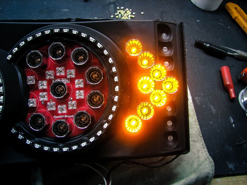 Светодиод в поворот — ГАЗ 3110, 2,5 л, 2000 года | электроника | DRIVE2