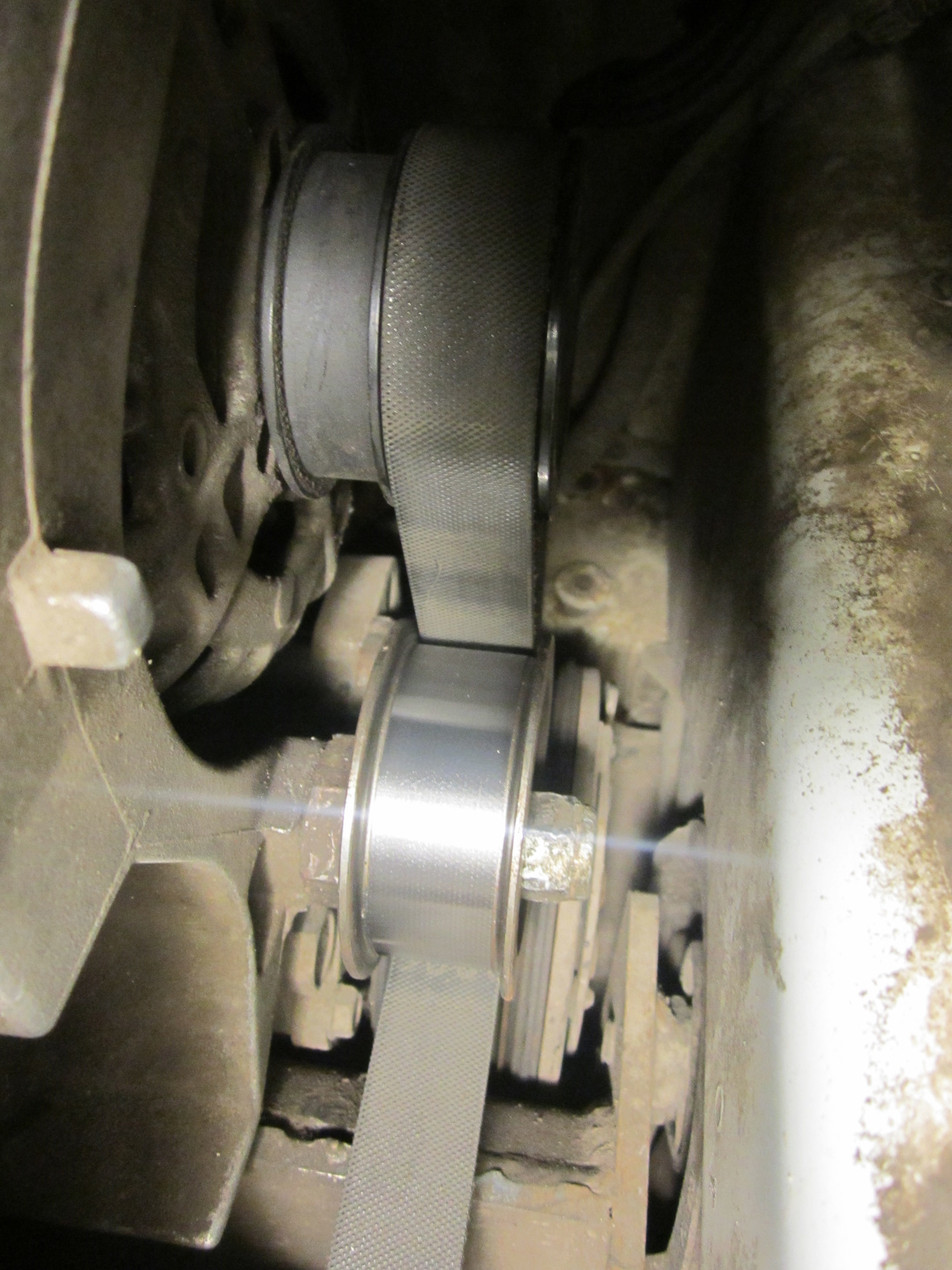 Замена ремня генератора Гранта с кондиционером — Lada Гранта (1G), 1,6 ...