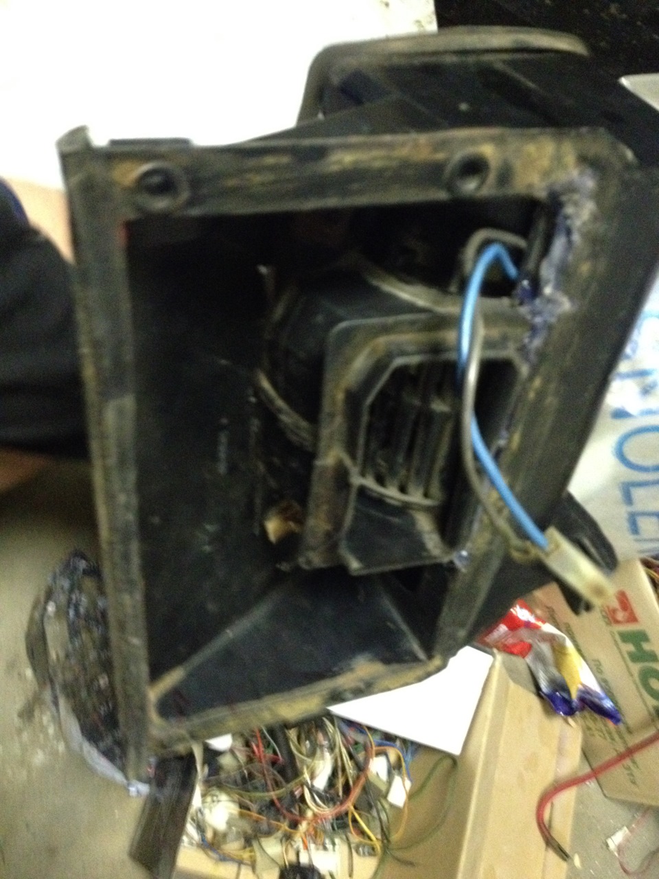 Моторчик печки от восьмерки в ниву. — Lada 4x4 3D, 1,6 л, 1993 года ...