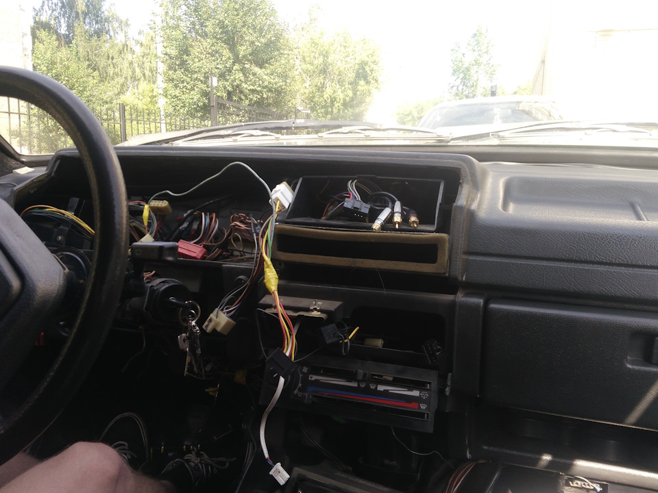 Чуток распатронил — Lada 21099