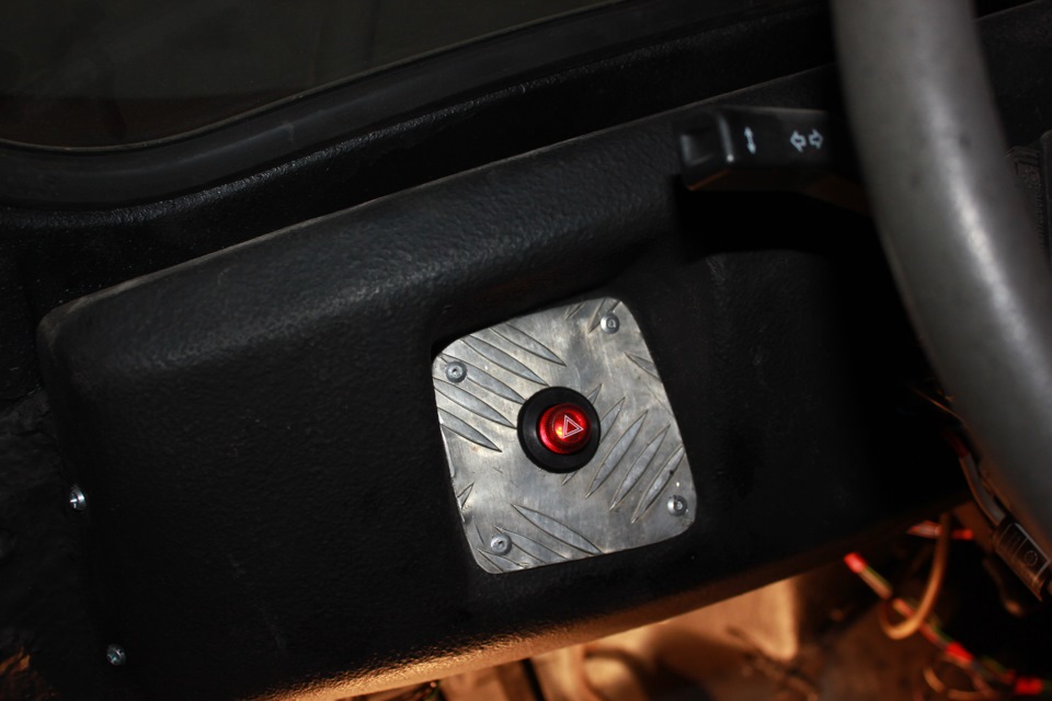 Кнопка аварийки — УАЗ 31514, 2,9 л, 1996 года | тюнинг | DRIVE2