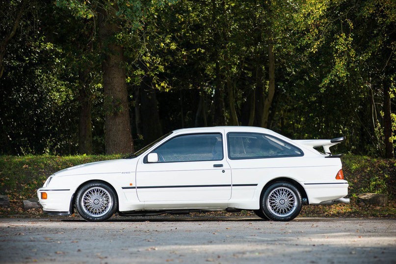 Ford sierra cosworth rs500
