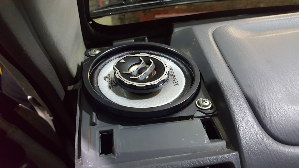 Динамики, распиновка штатной магнитолы — Nissan Vanette (4G), 1,8 л ...