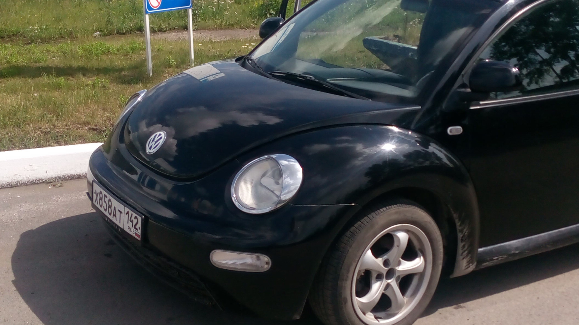 Volkswagen New Beetle черный