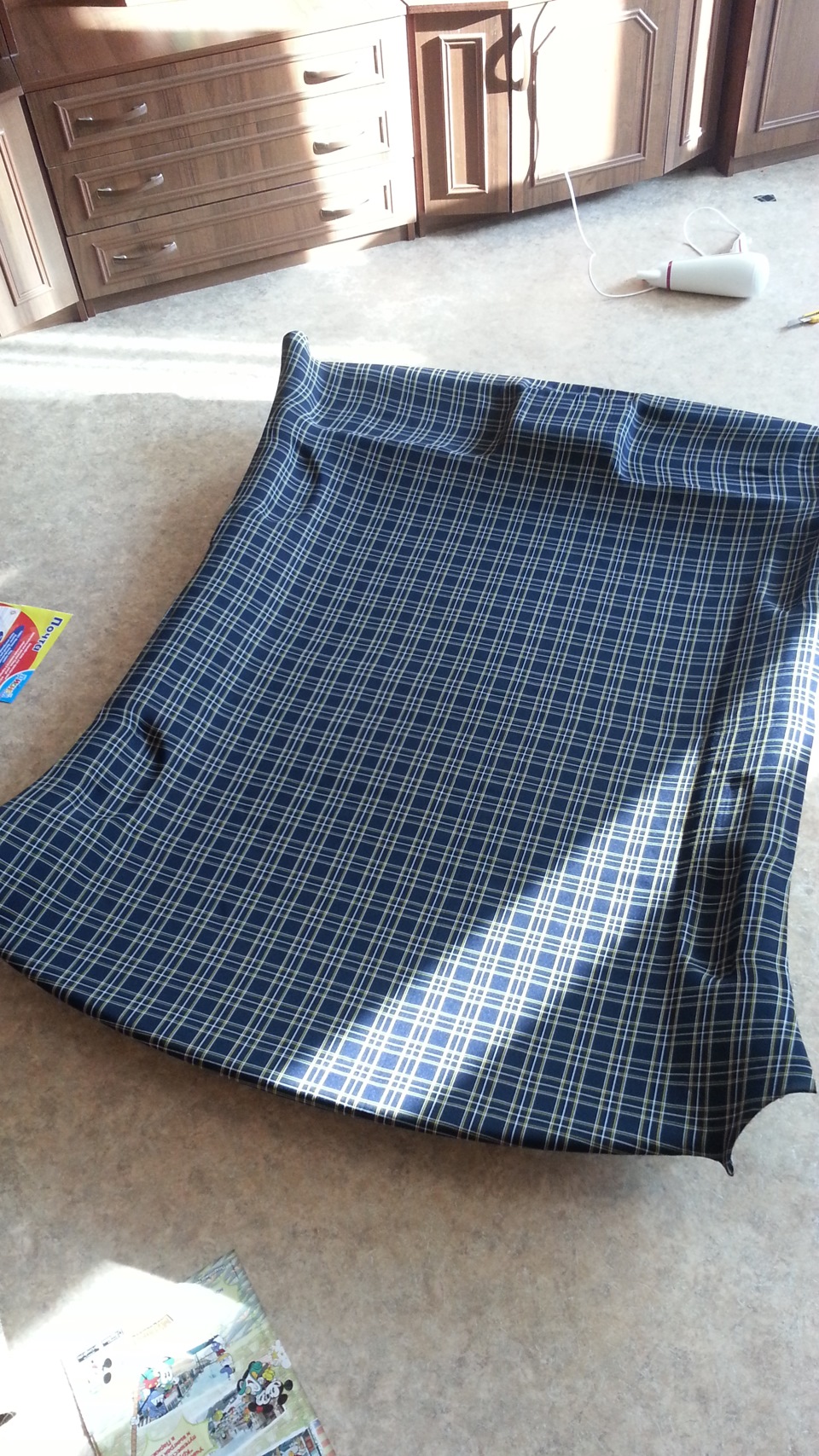 Переделка салона ч.4 (поклейка потолка и стоек) — Volkswagen Bora (1G ...