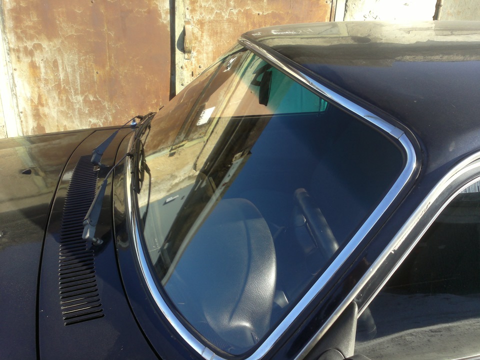 замена лобового стекла и уплотнителя — ГАЗ 3110, 2,3 л, 2003 года ...