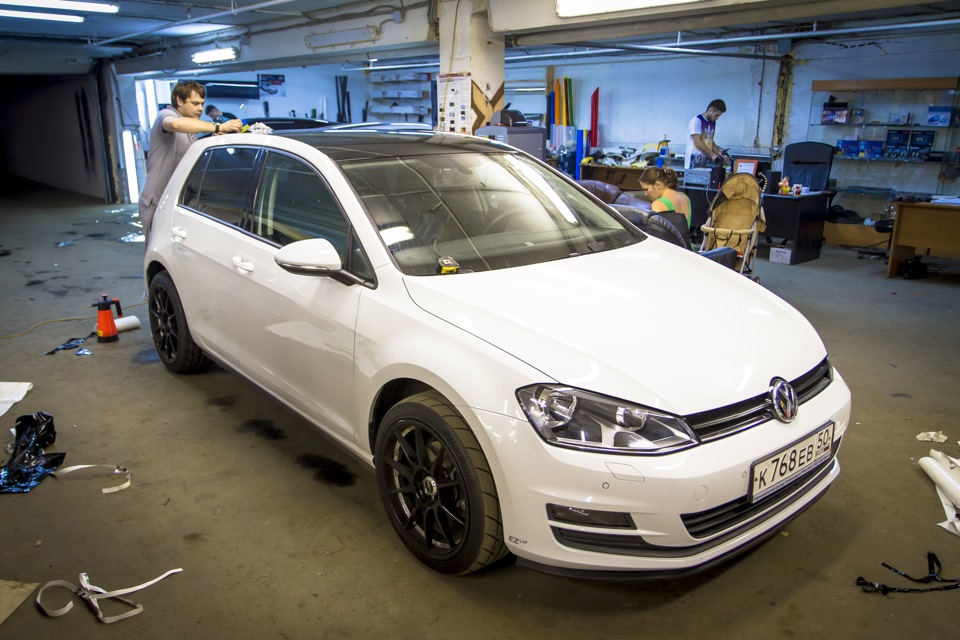 golf 6 белый с черной крышей. Смотреть фото golf 6 белый с черной крышей. Смотреть картинку golf 6 белый с черной крышей. Картинка про golf 6 белый с черной крышей. Фото golf 6 белый с черной крышей