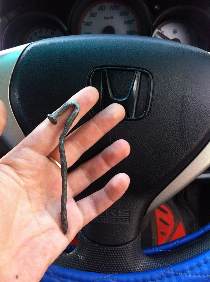 Пробила колесо (( — Honda Fit (1G), 1,3 л, 2004 года | шины | DRIVE2