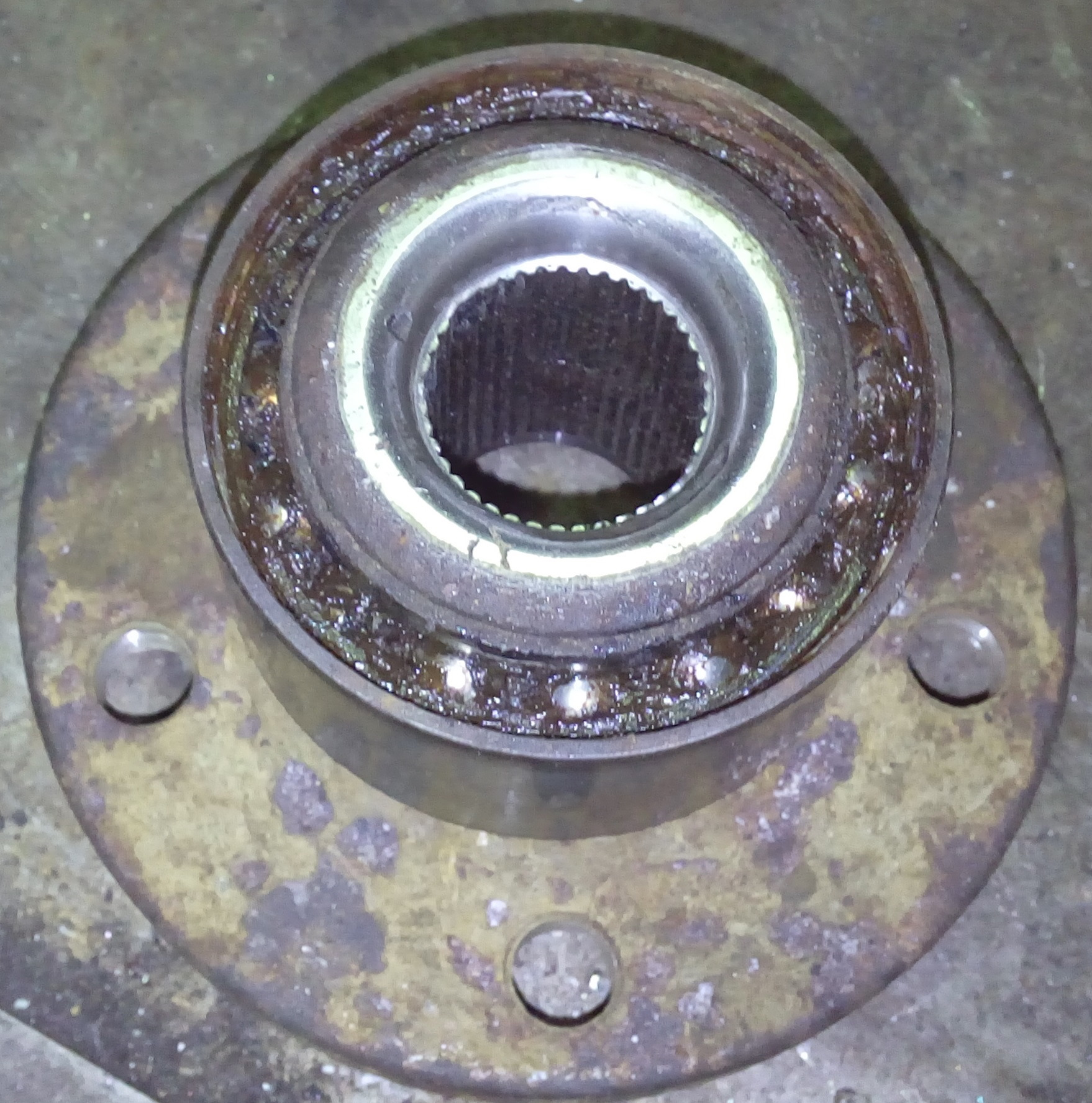 Заменили передний ступичный подшипник. - Volvo XC60 (1G), 3 л, 2009 года визит н