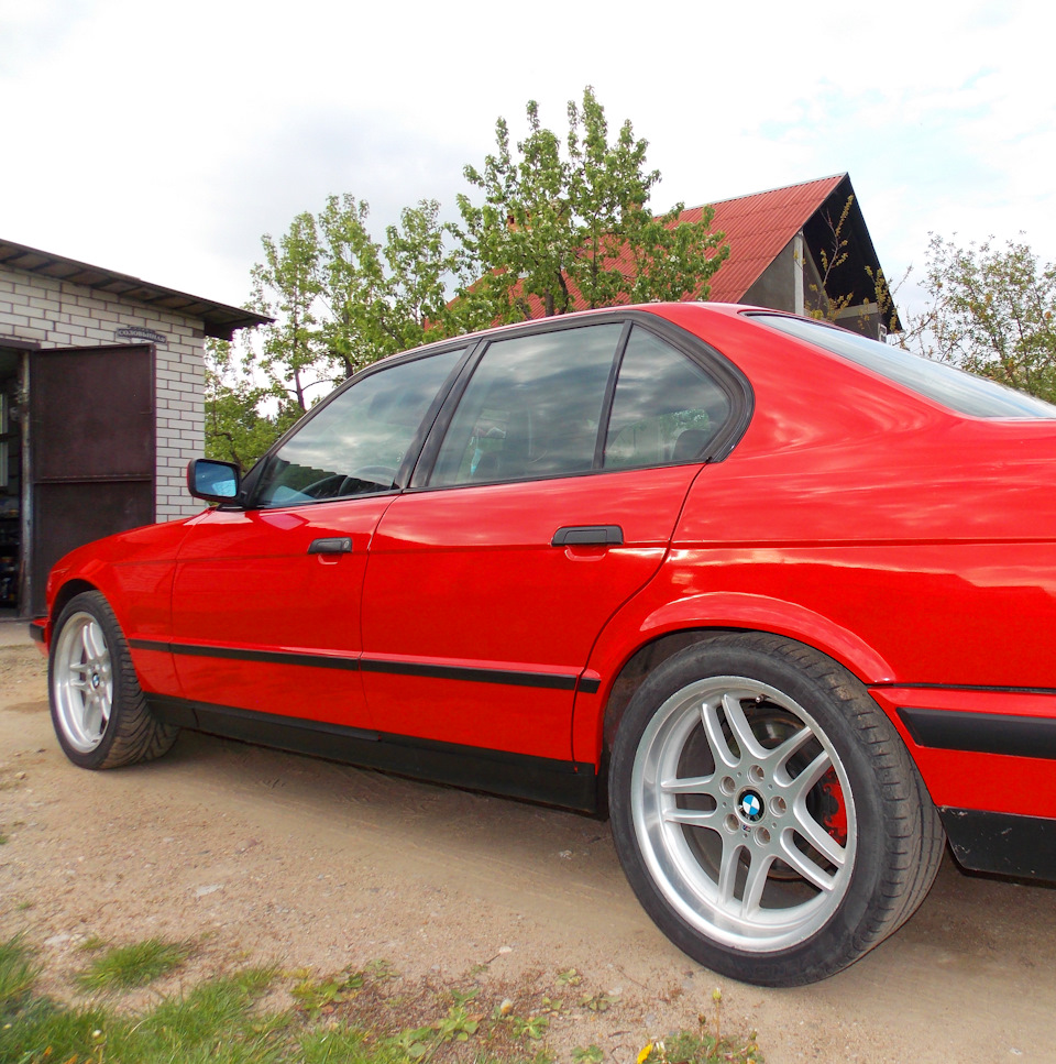 Полировка кузова автомобиля своими руками:)) — BMW 5 series (E34), 2 л,  1992 года | мойка | DRIVE2