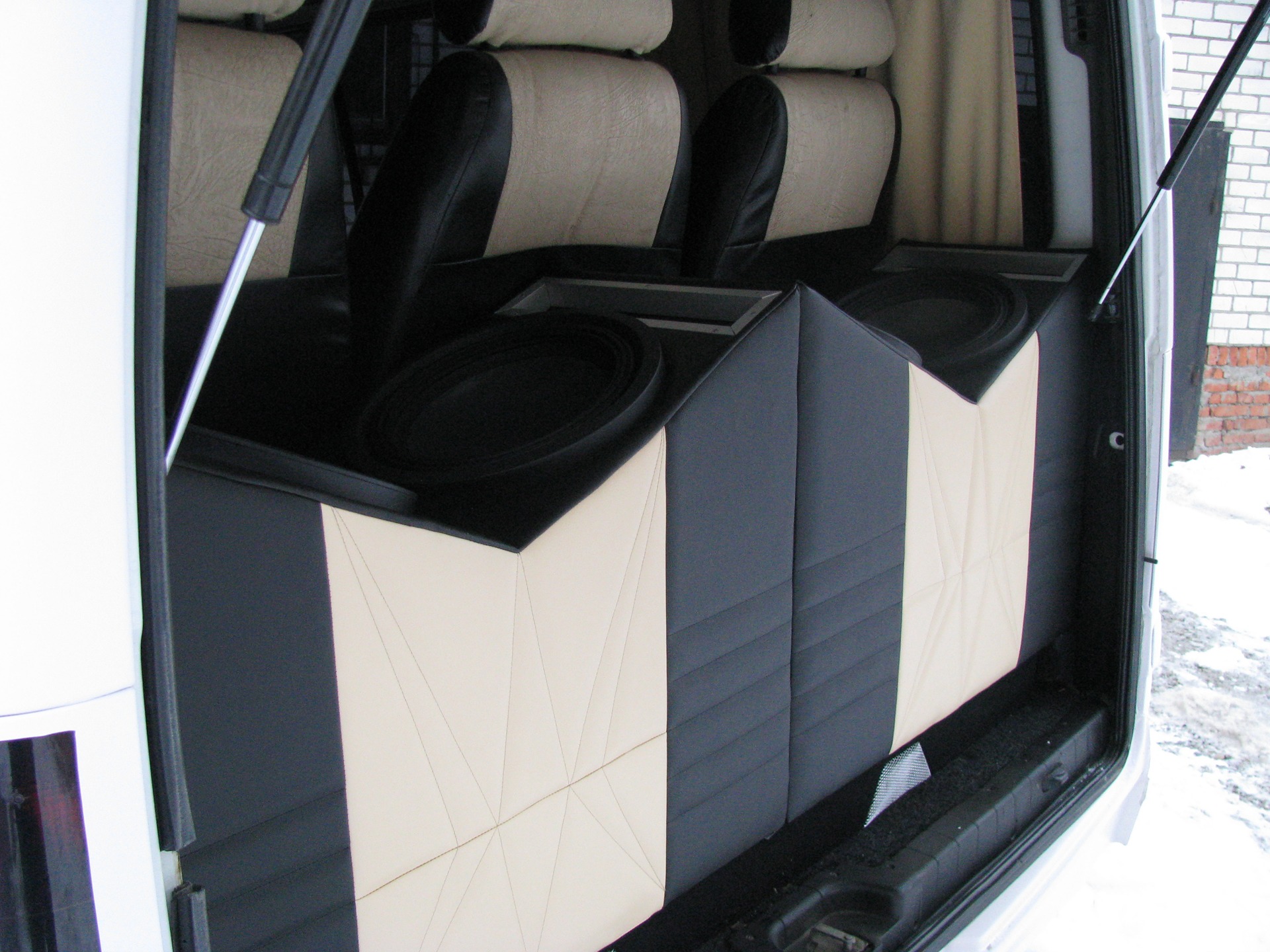 Установка сабов в машину… — ГАЗ Соболь, 2,5 л., 2006 года | фотография ...