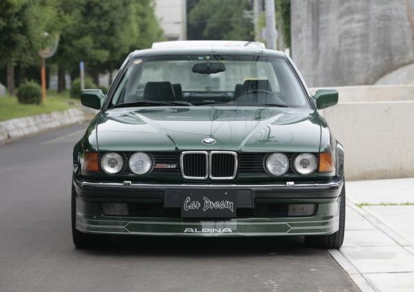 BMW e32 зеленая